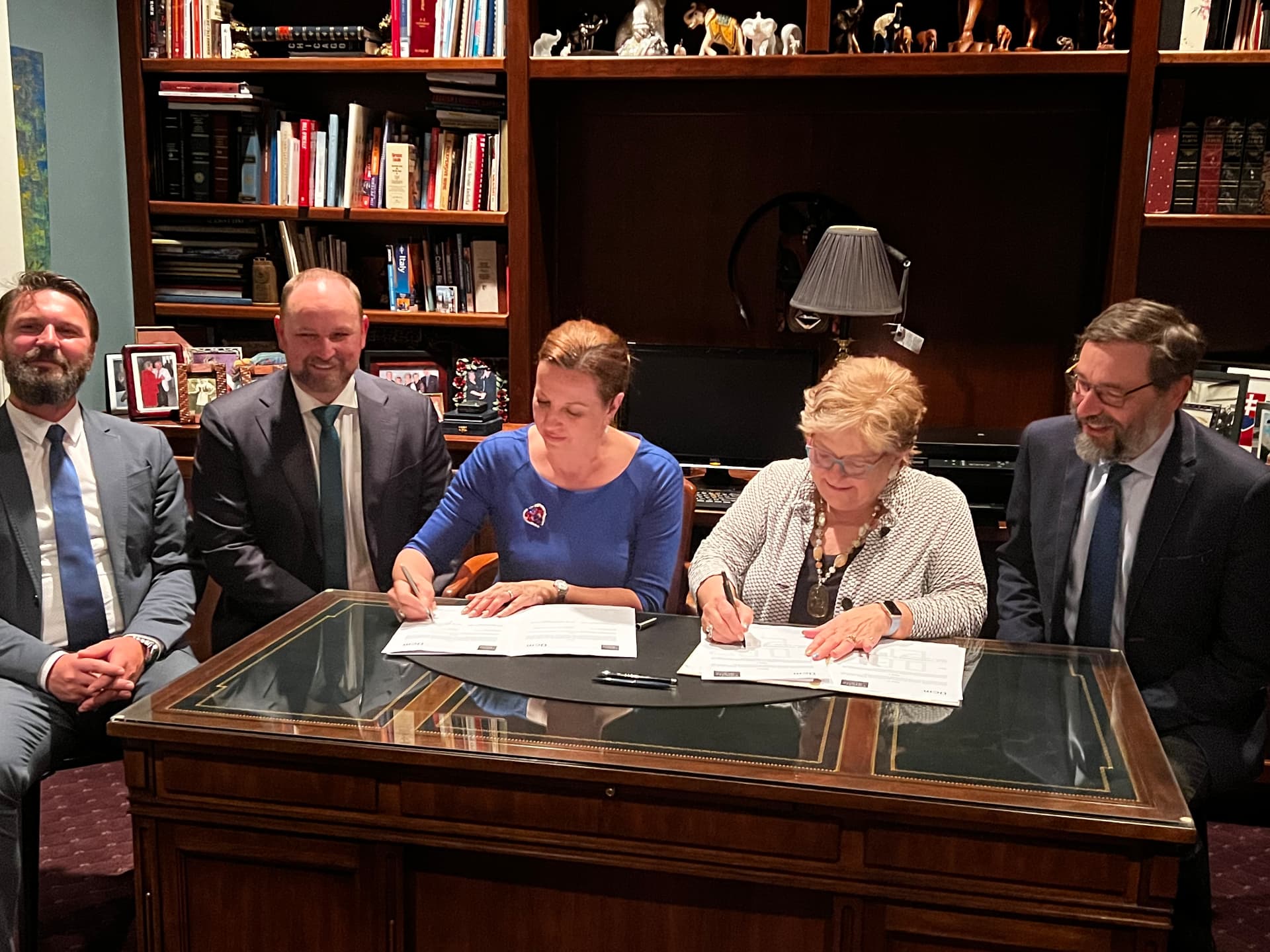Signing of the Memorandum of Cooperation with the National Czech & Slovak Museum & Library in Cedar Rapids, Iowa