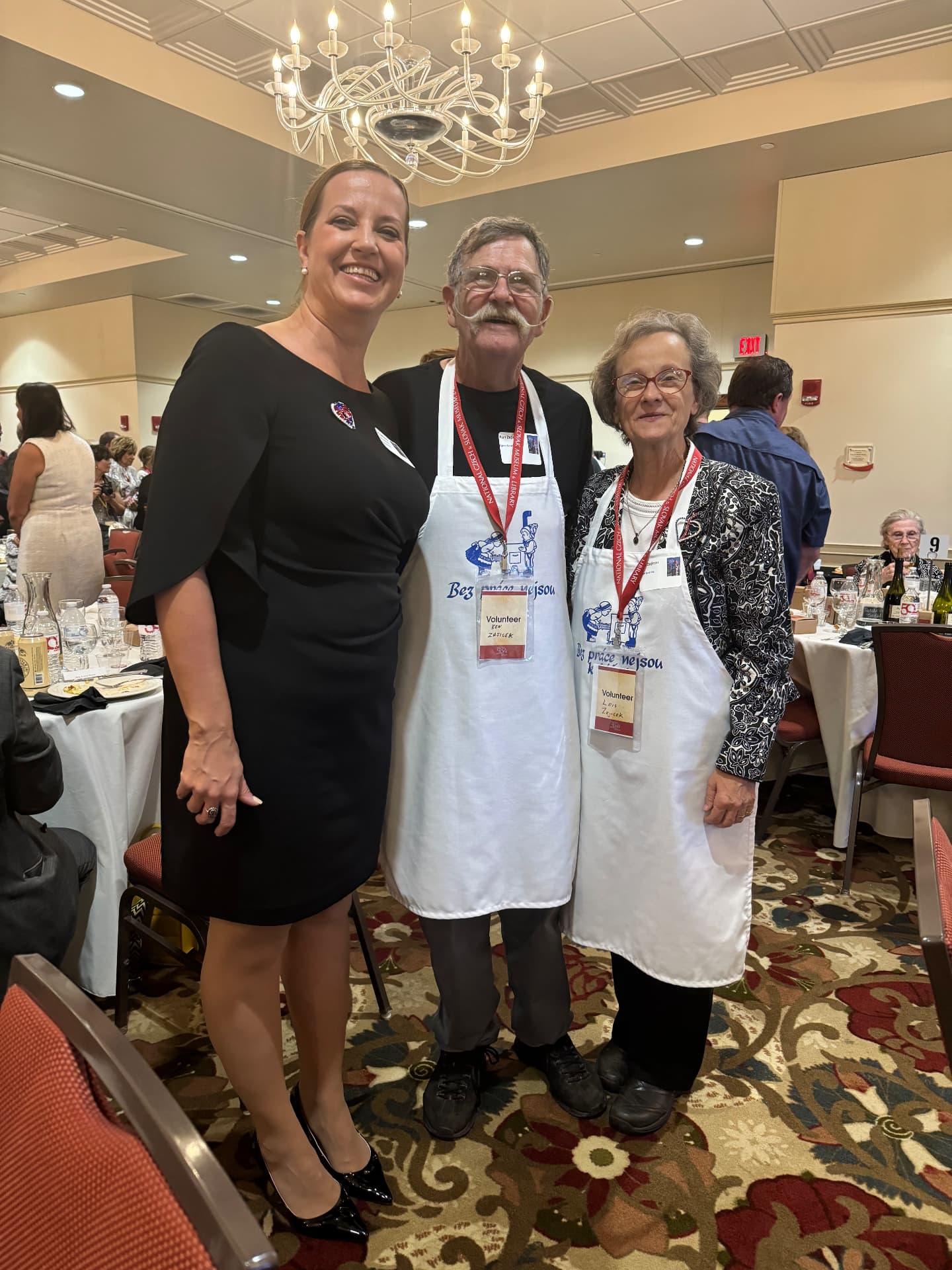 Katarína Slobodová Nováková with members of the Slovak community in the United States